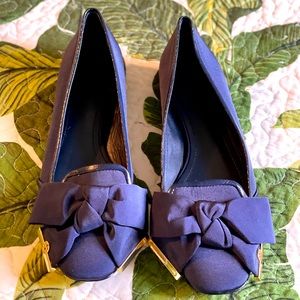 Tory Burch Navy Flat with Bow, Gold Accents • size 7.5 women’s • NEVER WORN